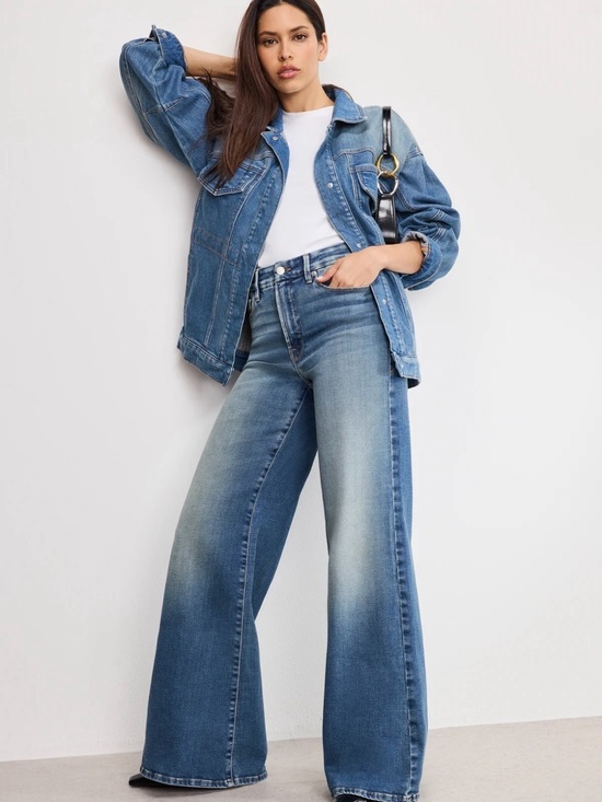 Good American Denim - Good American High-Rise Wide Leg Jeans in Medium Blue Wash